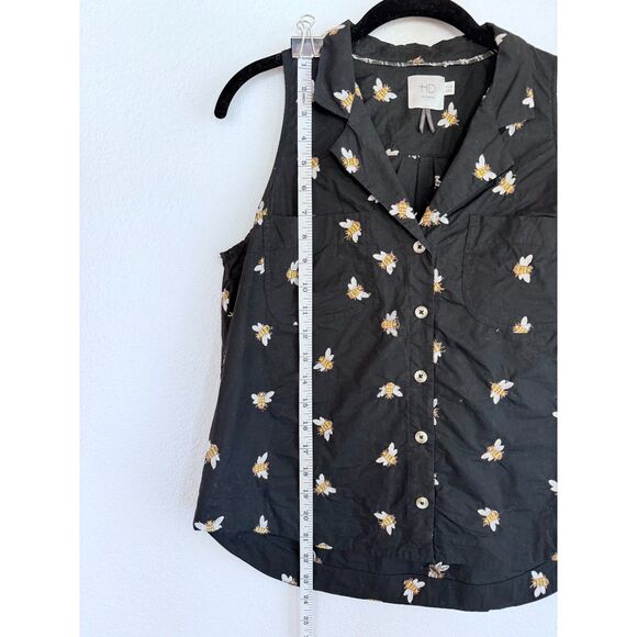 Anthro HD in Paris Embroidered Winnie Bee Sleeveless Button Down Top in Black 6 - Picture 8 of 9